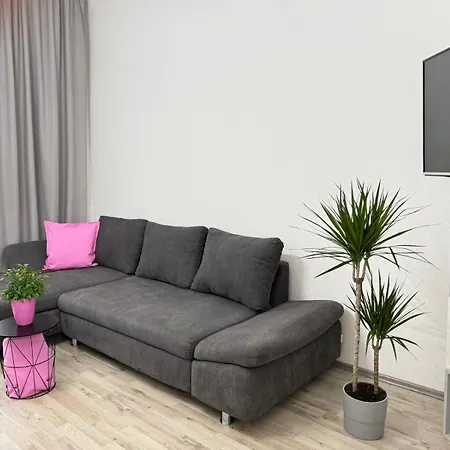 Apartment Time *